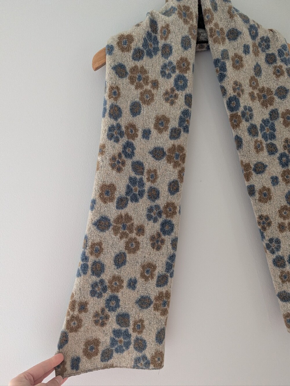 90s Y2K Floral Knit Blue Brown Soft Grannycore Whimsigoth 59" Scarf Cozy Fall - Picture 3 of 6